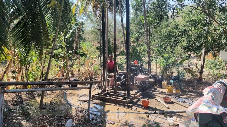 Menjawab Kebutuhan Air Warga, Bantuan Sumur Bor Kapolda NTT Dikerjakan di Nangalimang Sikka