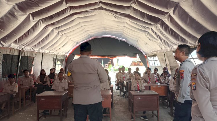 “Dorong Generasi Muda Berprestasi, Polsek Alok Polres Sikka Sosialisasikan SMA Kemala Taruna Bhayangkara”