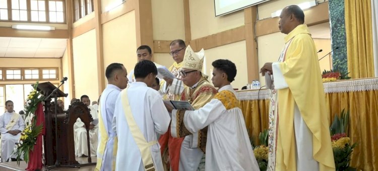 “13 Diakon Ditahbiskan Menjadi Imam di Ledalero, Polsek Nita Polres Sikka Pastikan Situasi Kamtibmas Kondusif