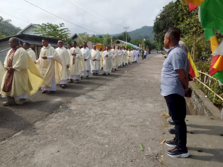 Polres Sikka Amankan Ziarah Akbar Keuskupan Maumere, 37 Paroki Bersatu dalam Doa dan Harapan Pascabencana