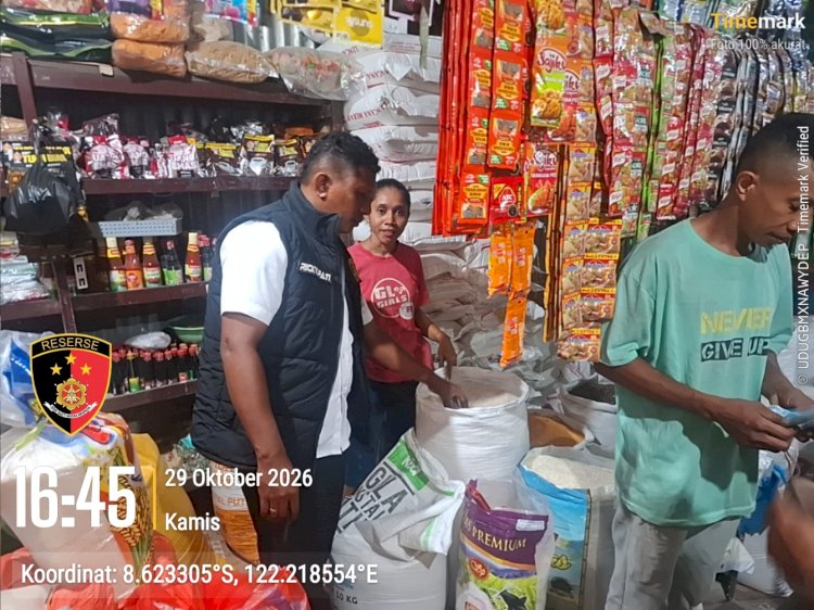 Pastikan Sembako Tersedia dan Rantai Pasok Tetap Terkendali, Polres Sikka Awasi Distribusi Pangan